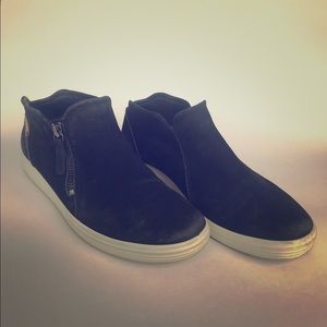 Black, zip-up sneakers